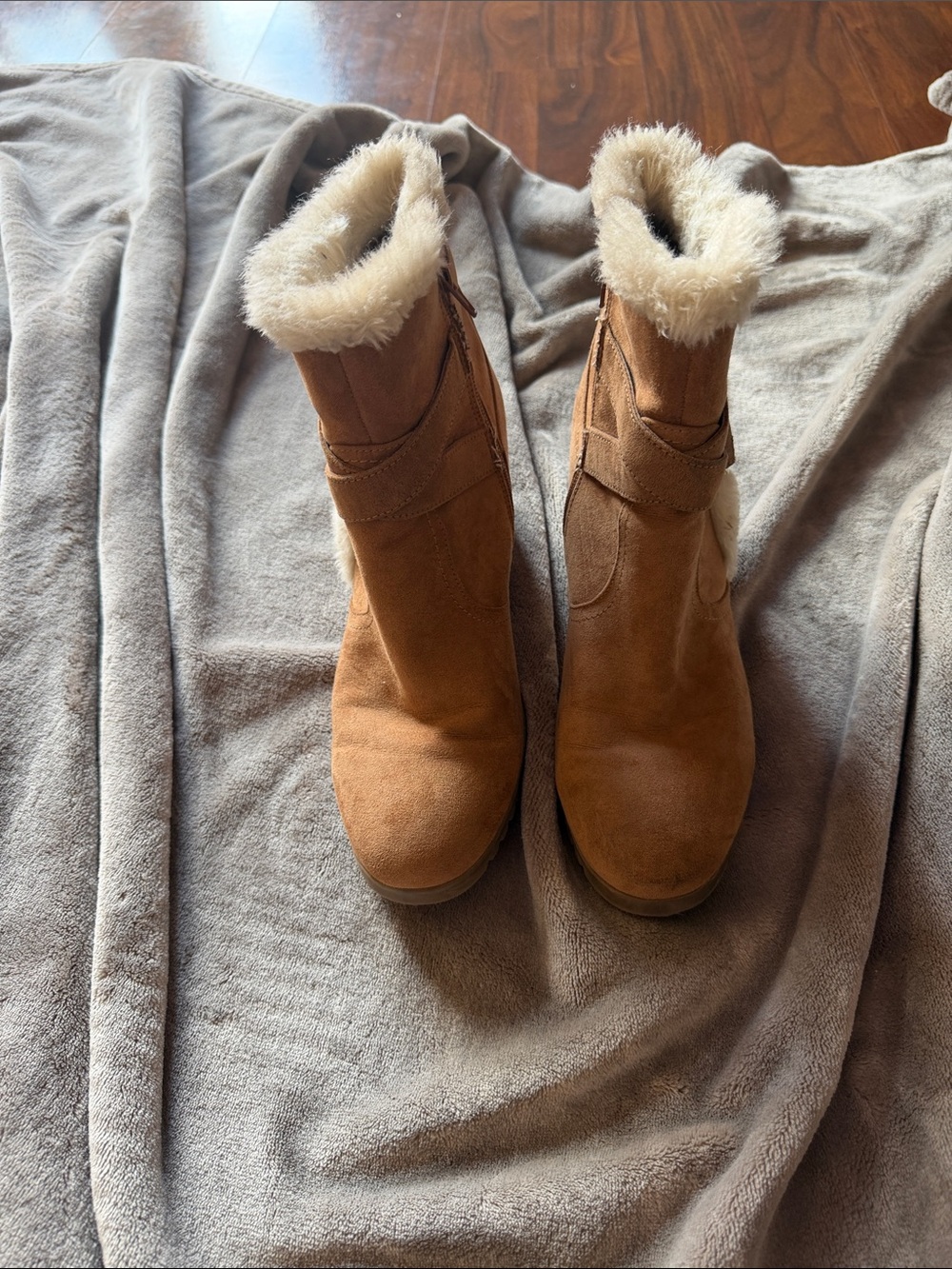Unisa Tan Suede Faux-Fur Cuffed Heeled Boots